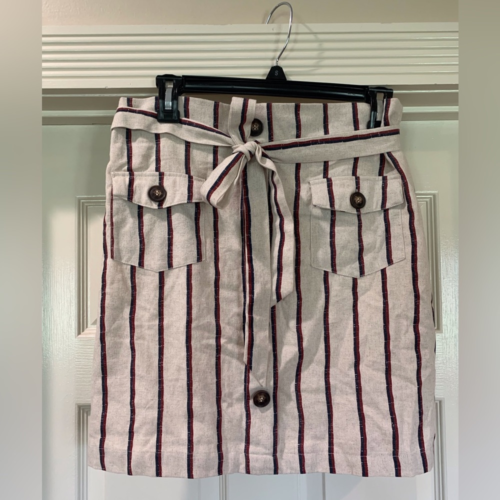 NWT day to day by Blu Pepper Paperbag belted skirt size M